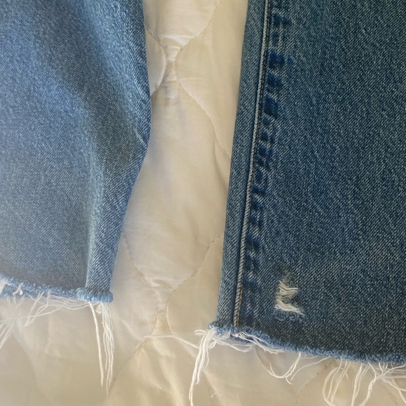 Gap Low Rise Blue Jean’s - Picture 4 of 5